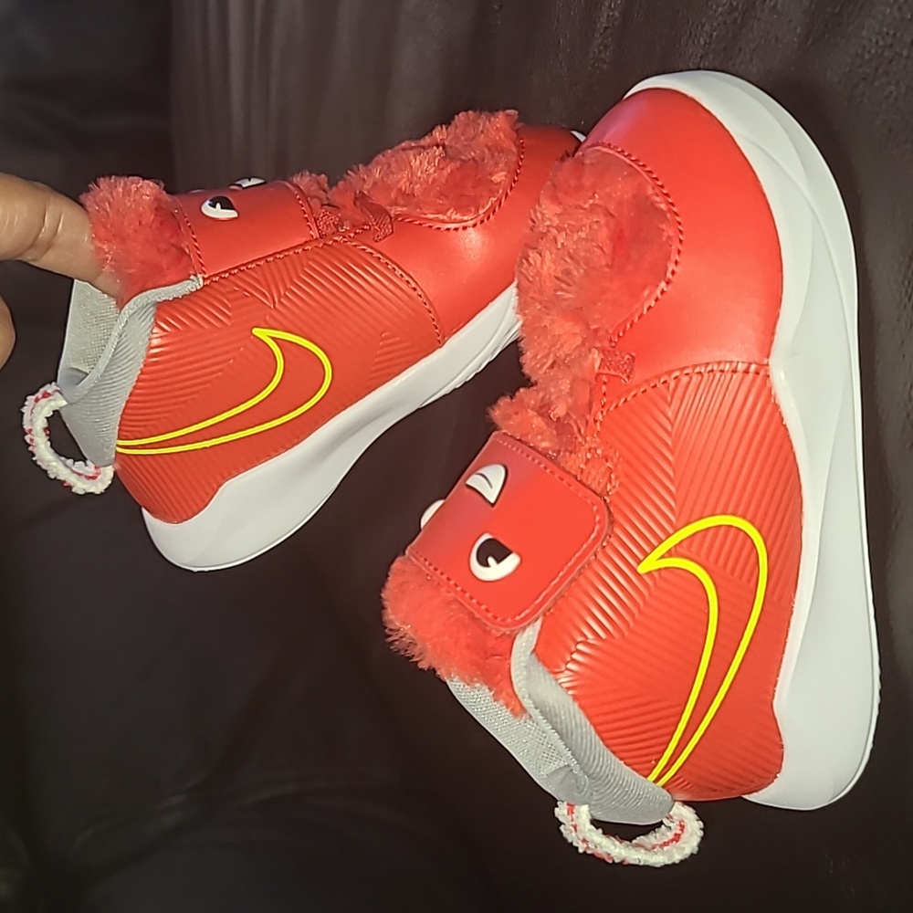 NIKE TEAM HUSTLE D 9 LIL TD SN CT4066-600 Toddler Size 8C